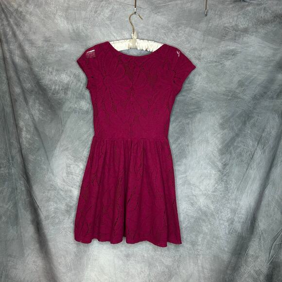 Womens Dress XS  Mini Fit & Flair Maroon Lace Floral  Floral Lauren Conrad - Picture 2 of 8